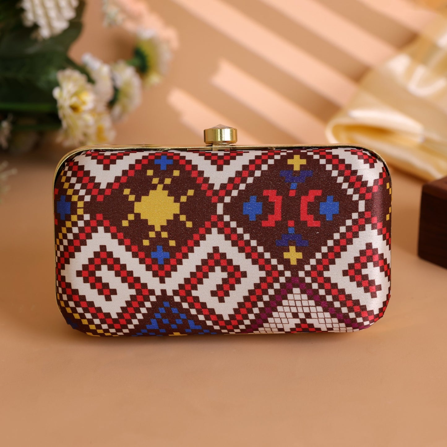 Velora Luxe Graphic Clutch – Desert Mosaic