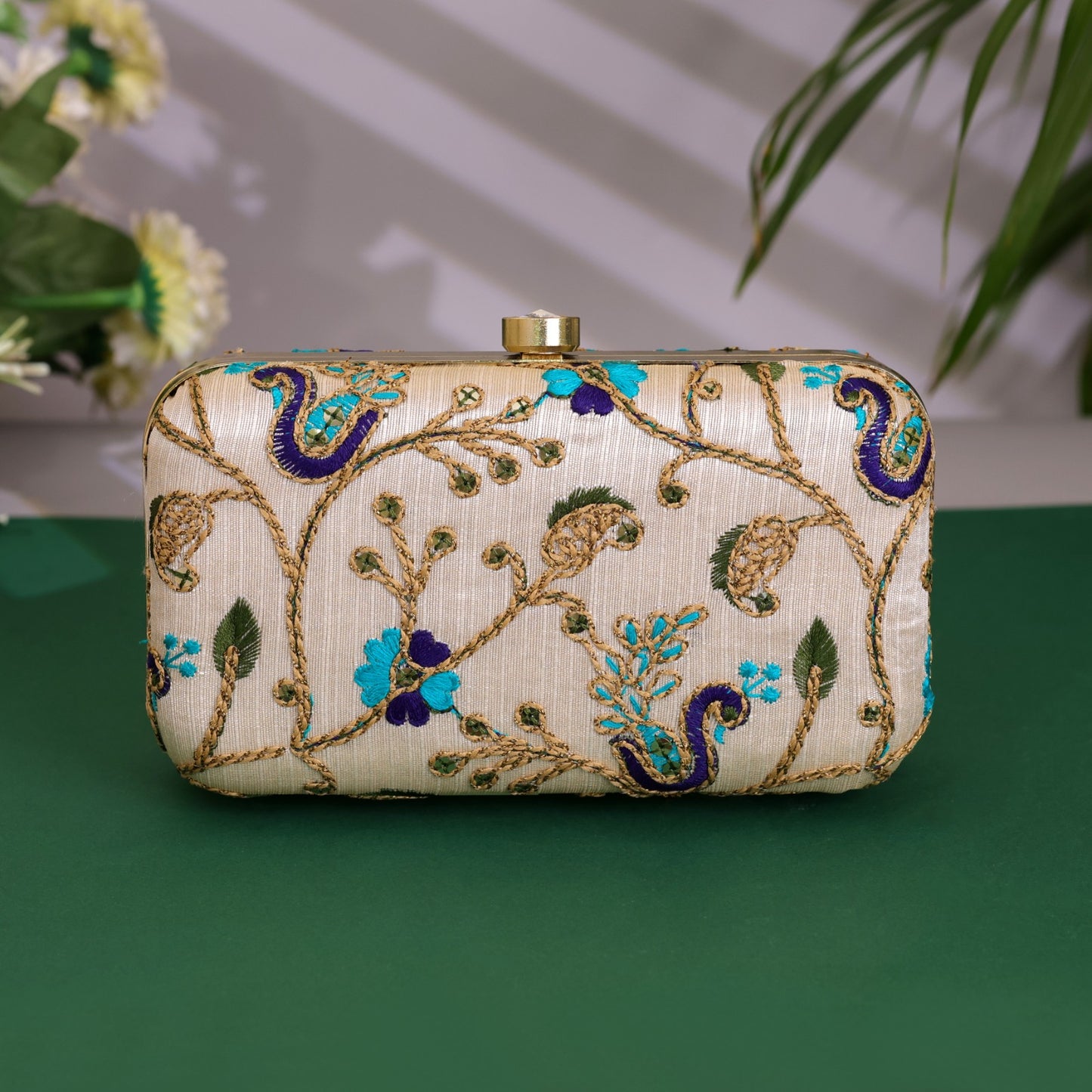 Velora Luxe Geborduurde Clutch – Royal Peacock