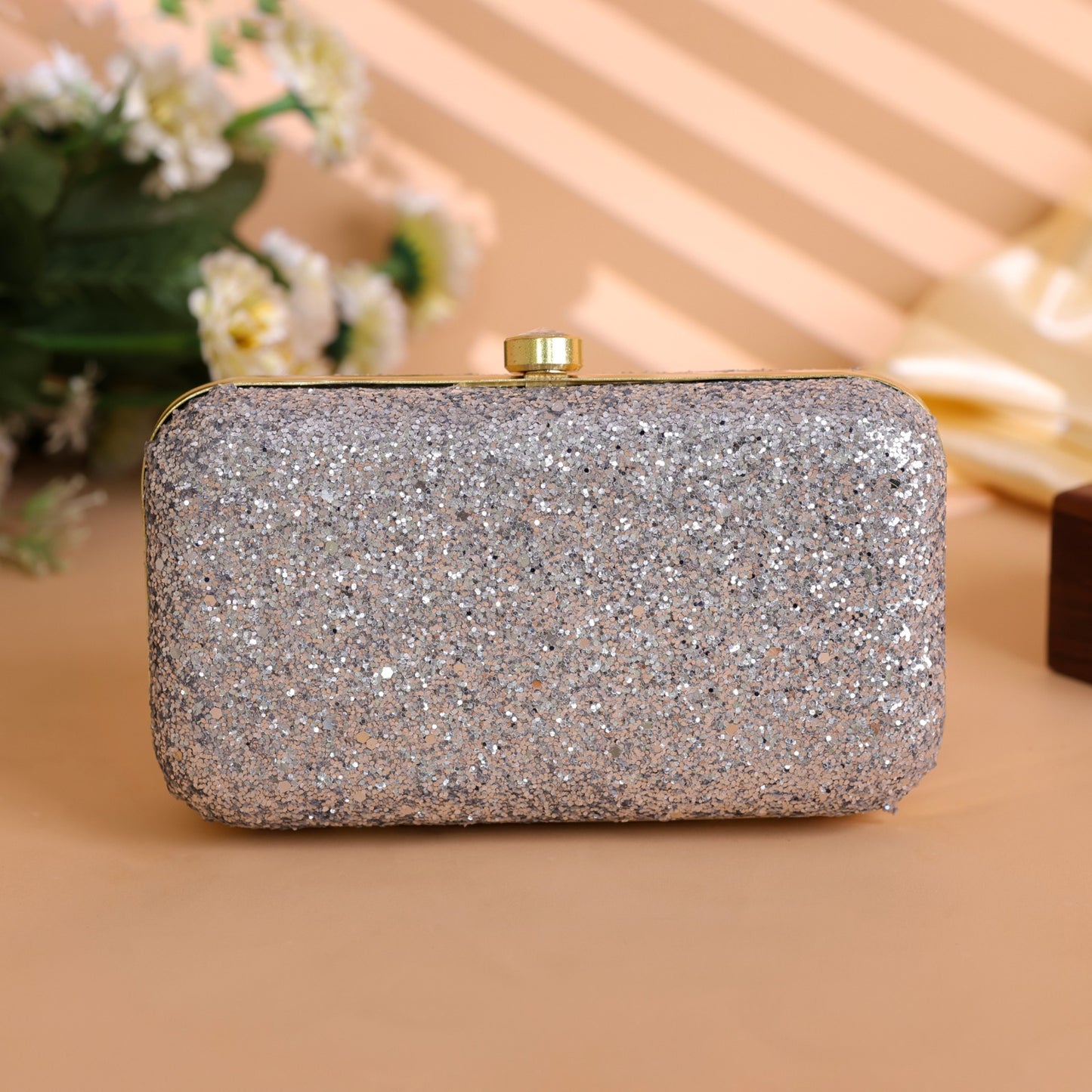 Velora Luxe Sparkle Clutch – Champagne Crystal